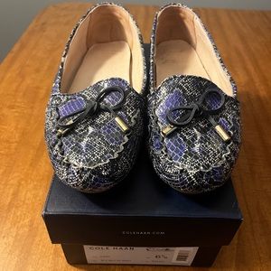 Cole Haan, size 6.5, blue snake print